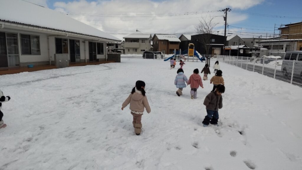 雪ってながぐつ好きだって❤